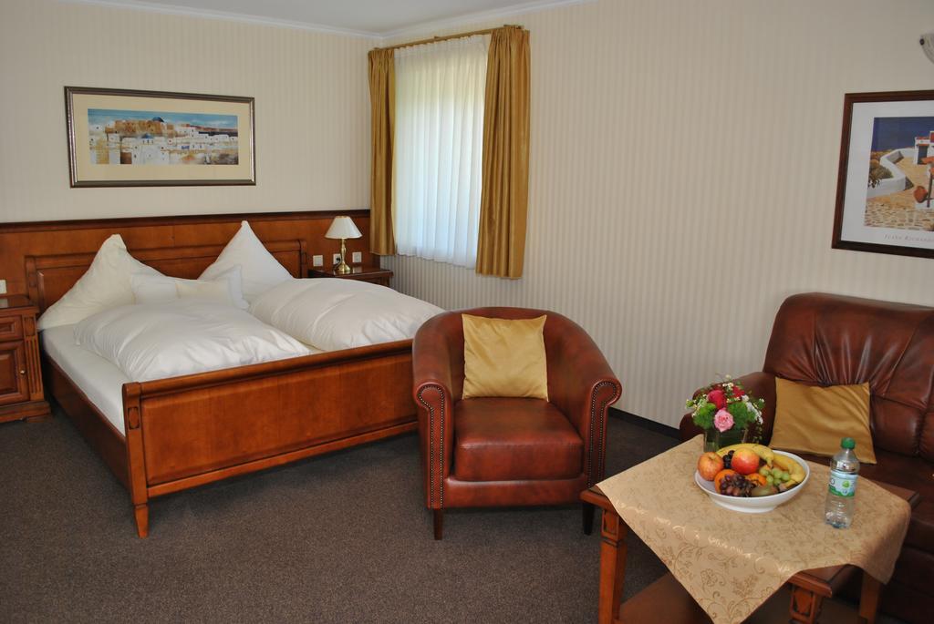 Waldhotel Райнбах Экстерьер фото