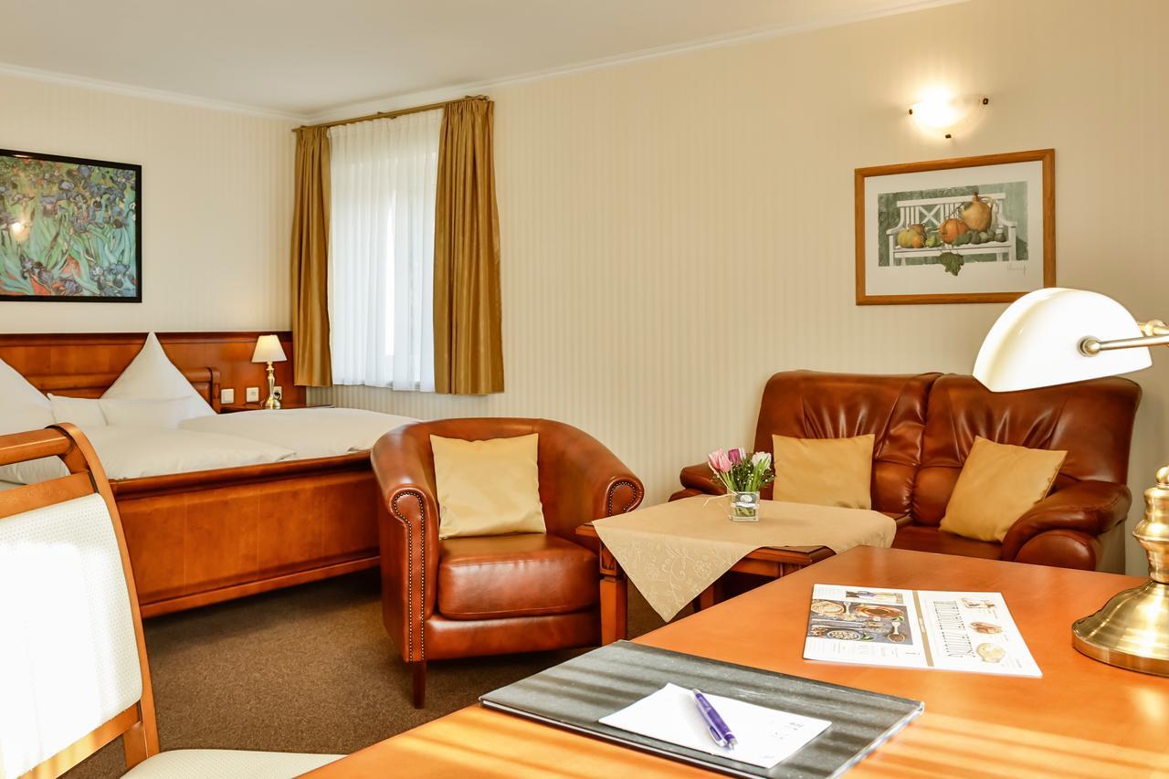 Waldhotel Райнбах Экстерьер фото